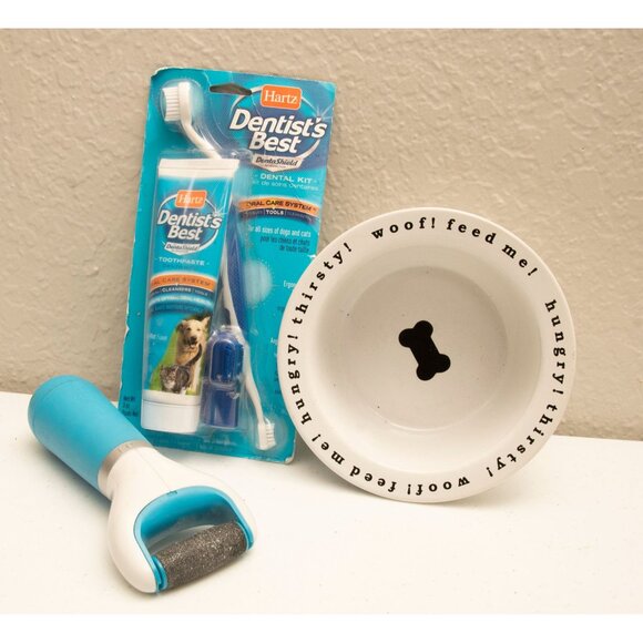 The Small Doggie Christmas Lot Sweaters Dog Bowl & Groming Tools - Picture 12 of 12